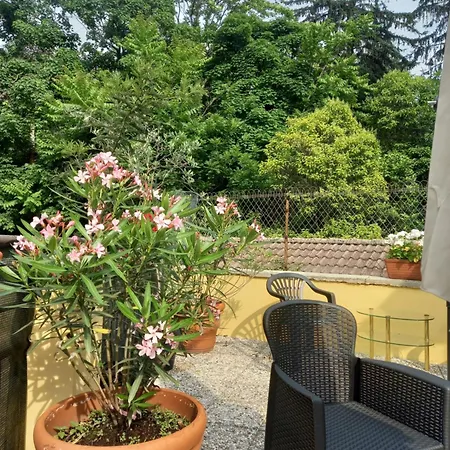 Meridian House 公寓 莱科